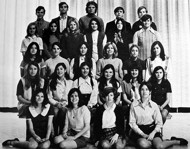 Black and white photograph showing the 1970 International Relations Club.